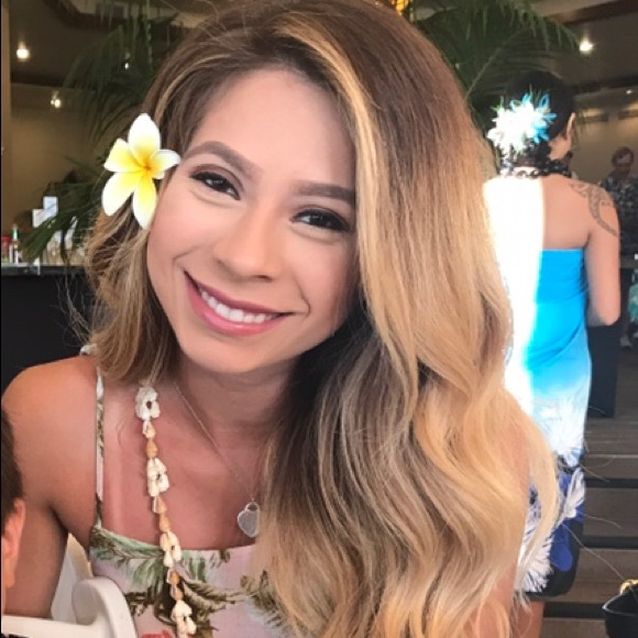 Meet your Posher, Alexa - Picture 1 of 3